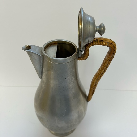 Vintage Pewter/ Selangor/ Coffee Pot with Wicker Handle / UNIQUE - Picture 2 of 7